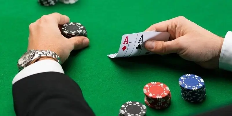 Cách Chơi Xì Tố - Chìa Khoá Nâng Cao Trải Nghiệm Tại Go8 4 Cách chơi Xì tố quan sát đối thủ